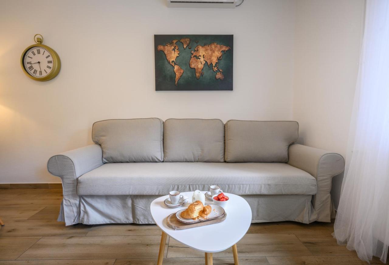 Mila And Jurija Formenti 2 Apartments In Heart Of Nautic Marina, With Heated Swimming Pool, Bikes, Sup, Kajak Skradin Esterno foto